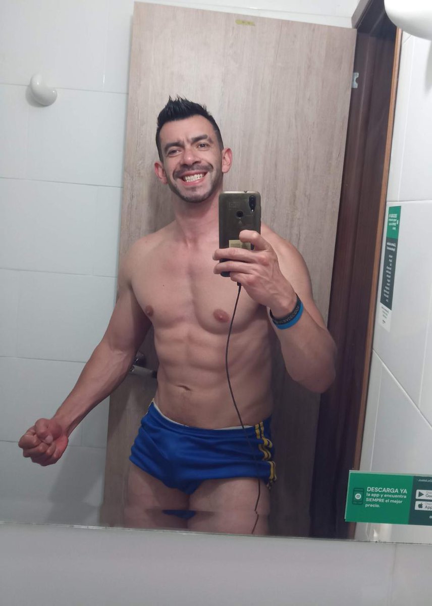 Michael38326549's tweet photo. https://t.co/C5VZY0v9us 
#hotguys #onlyfansmedellin #onlyfansgayboy #boys https://t.co/D8VFq5HL6w