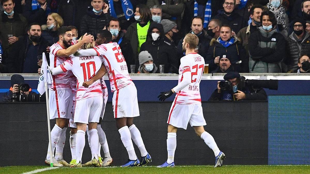 LVZ's tweet photo. #Gvardiol fiel nicht nur durch seine kompromisslose aber faire Zweikampfführung auf, sondern eben auch durch eine ganz besondere Reaktion in der ersten Halbzeit. #UCL  #CLURBL  #ChampionsLeague  #RBLeipzig  #ClubBrugge  https://t.co/fsDZAsnd0I https://t.co/QuDFWBGrU3