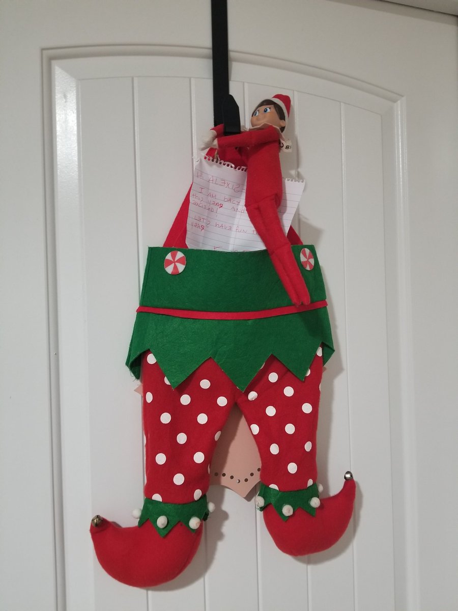 ZelynaC's tweet photo. ......and He has made his way back to us....

I hope she is going to be excited when she wakes up.  I just hope he doesn't get into to much trouble while he is home.

WECLOME BACK FRED!!

#themanyadventuresoffred
#elfontheshelf 
#onlyfred 
#whatintheworld
#reallyfred
#why
#FRED https://t.co/r8AqqzITHG