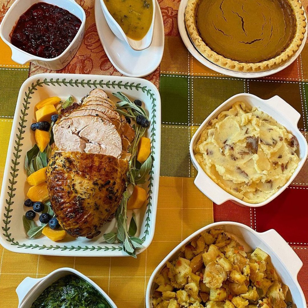 TastesofChicago's tweet photo. #HappyThanksgiving from TOC! 🧡What is your favorite tradition, recipe, or memory? Share it with us! 🦃

📸: @bicoastalboy
@WildfireRest #TastesOfChicago https://t.co/ikJV6oXrwx