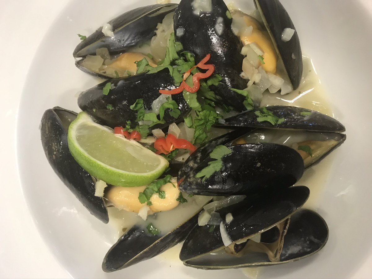 Cothamfood's tweet photo. More Mussels too busy last week! #Mussels @FishmongersCo with @foweyshellfish
 @mjseafood managed by @FoodTCentre
thanks from Yr 10 @CothamSchool
 @papadeli @HeroesFish @FoodTCentre @LoveFishShop #GCSEFood @cobchef @abitidball 
@DominiChoudhury @5oclockapron @jamieoliver https://t.co/MgOXm6Vq7s
