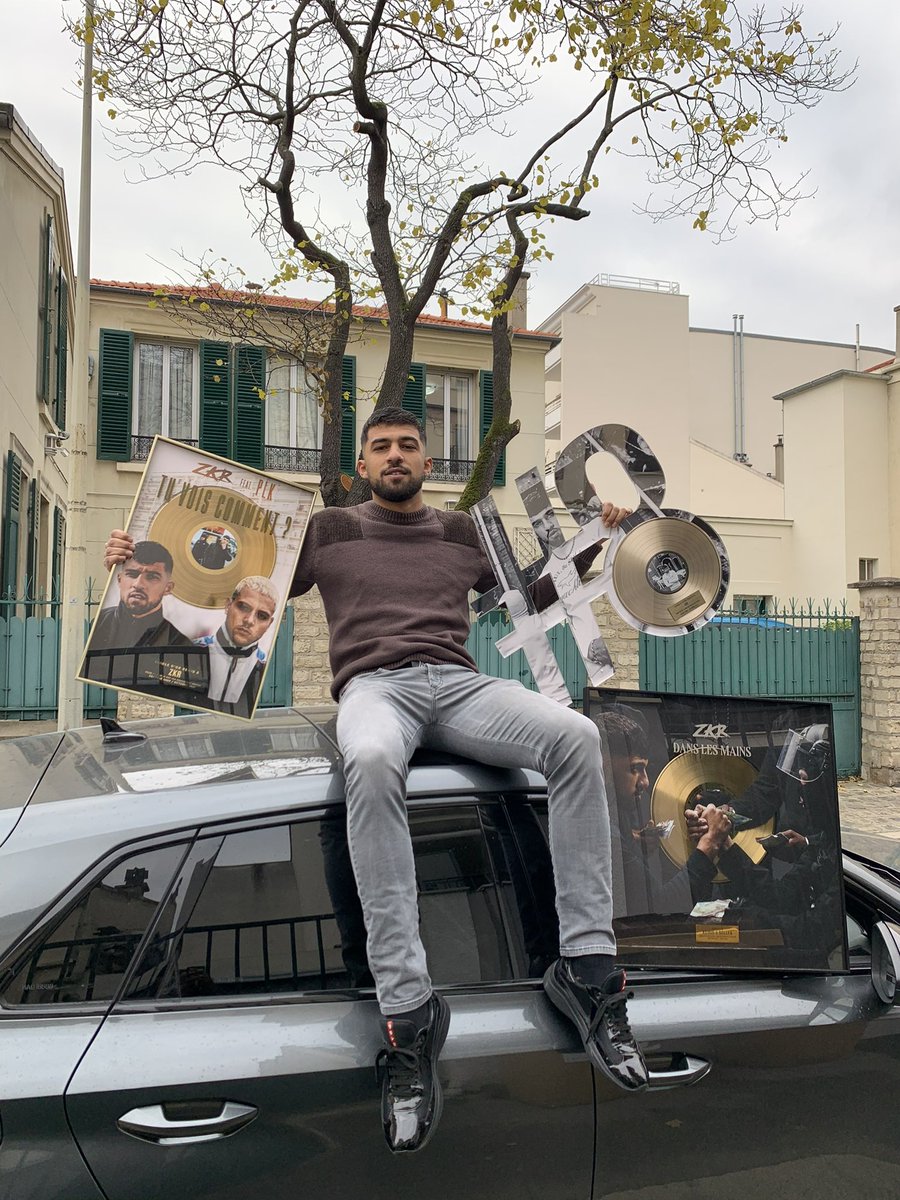 zkrmusik's tweet photo. Quelle année 😱🥇Merci à tous c’est que le début ! Faudra s’y faire 🤙🏽 #duparloiraudisquedor https://t.co/1H6pbUsvlo