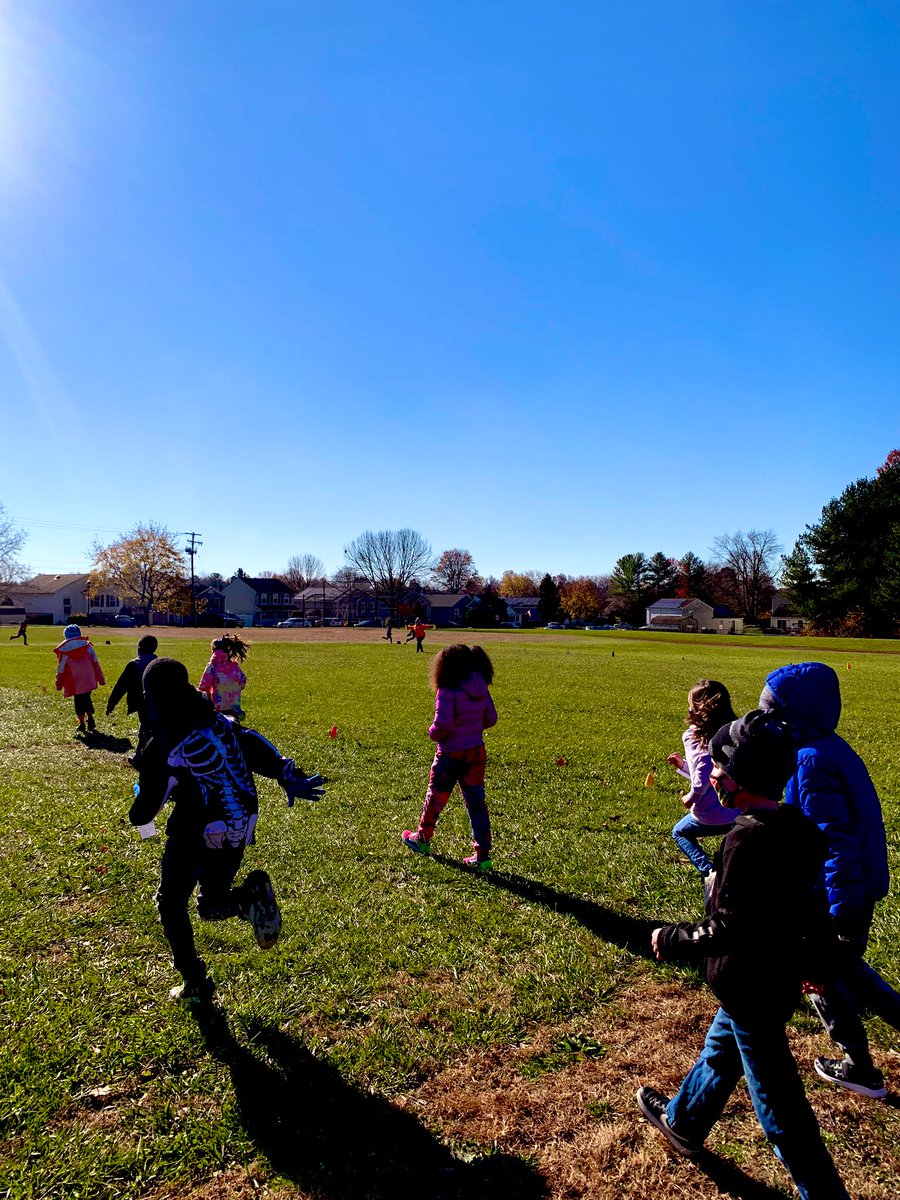 GLESPhysEd's tweet image. 2021 Turkey Trot… ✅✅✅✅. Great weather!  Great team mates!  Awesome students.  We had a blast.  Congrats to House Heshima 🧡with the win!!!!!