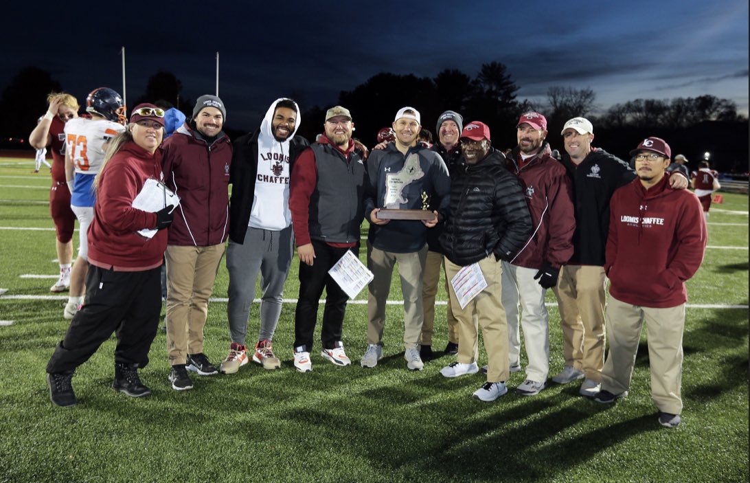CoachJeffMoore's tweet photo. Looking back each season I’m still in shock that I have the ability to coach this special game and lead such an unbelievable group of men. Thankful for my family, my staff, and these incredible players. The hustle, the grind, the intensity is because I love you all. #BirdGang https://t.co/vQF9dVlsyf