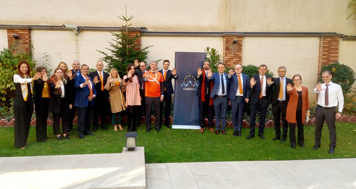 On the International Day for the Elimination of Violence against Women #VAW #EU 🇪🇺 deputy HoMs met at the 🇸🇮 Slovenian Embassy in #Tehran 🇮🇷, with a clear message.

#GenerationEquality <a href="/UN_Women/">UN Women</a> #VAWG #EU2021SI