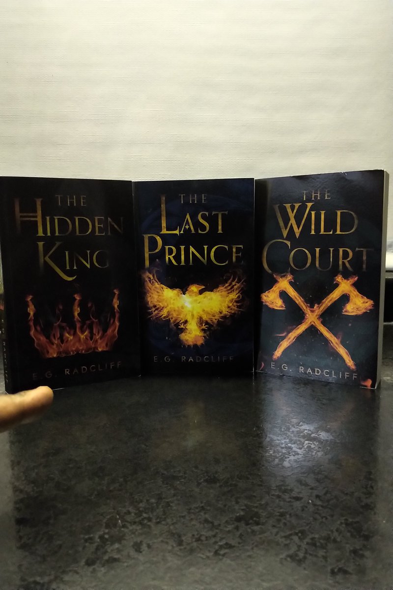 Behold, in all their glory, the gorgeous covers of @EgRadcliff The Coming of Áed Series! Read 'The Hidden King'- outstanding! Luckily, I own all 3 books! Will be immersing myself in the rest of E.G.'s enchanting saga in 2022! HIGHLY recommended!  #gorgeouscovers #greatauthors
