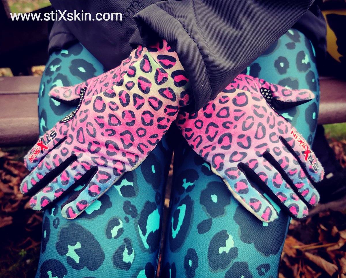 The designs match our pole's' skins and carry bags so you can be bold and stand out with style. Your hands will stay protected and warm with a fabulous grip to give you better control of the hot drink cup, phone, #dog lace or #walking poles
#nordicwalking #run #walk #jog