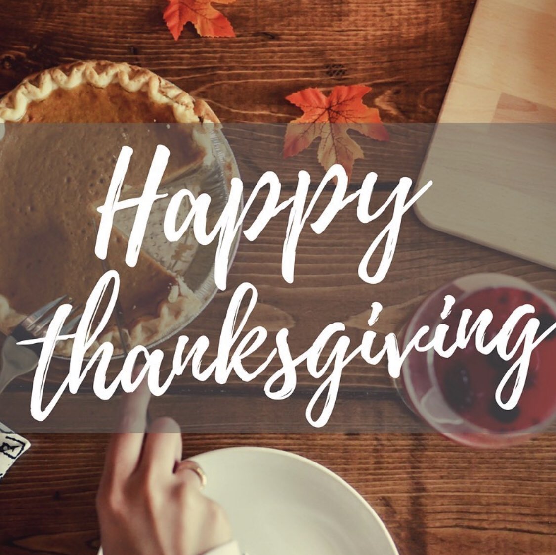 linkandpin's tweet photo. Happy Thanksgiving from the Link &amp; Pin family to you!❤️🍁🦃 We will be closed at both locations today, BUT come see us tomorrow a special brunch from 11 am - 4 pm!😁 Have a safe &amp; happy holiday!❤️ https://t.co/jnQYsjRLiK