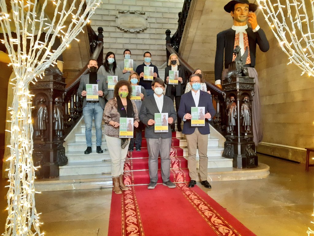 ContraCancerIB's tweet photo. El #PleCort se suma al #AcuerdoContraElCáncer mediante una Declaración Institucional con el objetivo de fomentar más espacios sin humo y sumar fuerzas en la lucha contra el #CáncerDePulmón 💨 🚭 ¡Gracias por vuestro apoyo! @ajuntpalma #SinHumoSoloSumo #RespiroLibre https://t.co/enqFwGnn3X