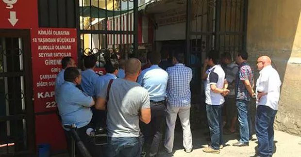 Akşam 23:00'te benzin istasyonları. Temsili değildir.