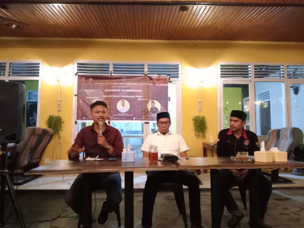 lsadipalu's tweet photo. Workshop Entrepreneur "Pemuda Mandiri Membangun Negeri" menjadi  kegiatan pembukaan Semarak Milad XV LS-ADI https://t.co/2y9nVdsTwv