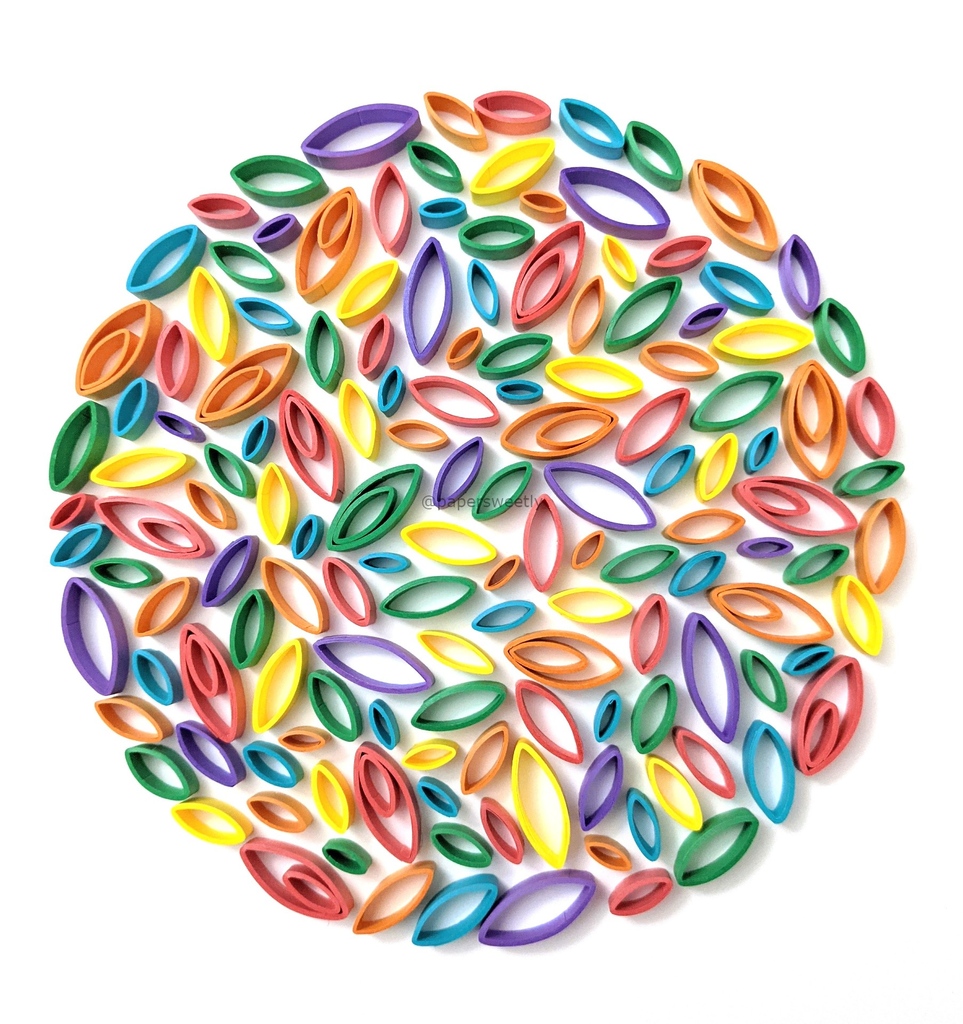 The simple things in life are more meaningful just like this piece of art! It's simple yet speaks a lot!!
.
#paperquilling #paperquillingart #quilledart #geometricart #elegantart #handmade #handmadelove #shopart #geometricillustrations #sustainableart #paperart #quilling #paper