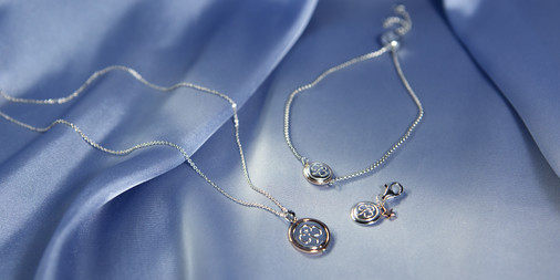 Looking for gift inspiration? 🎁 Look no further than our Girlguiding jewellery range. Available in sterling silver and each item features our trefoil. Take a look ➡️ bit.ly/32g9ykb