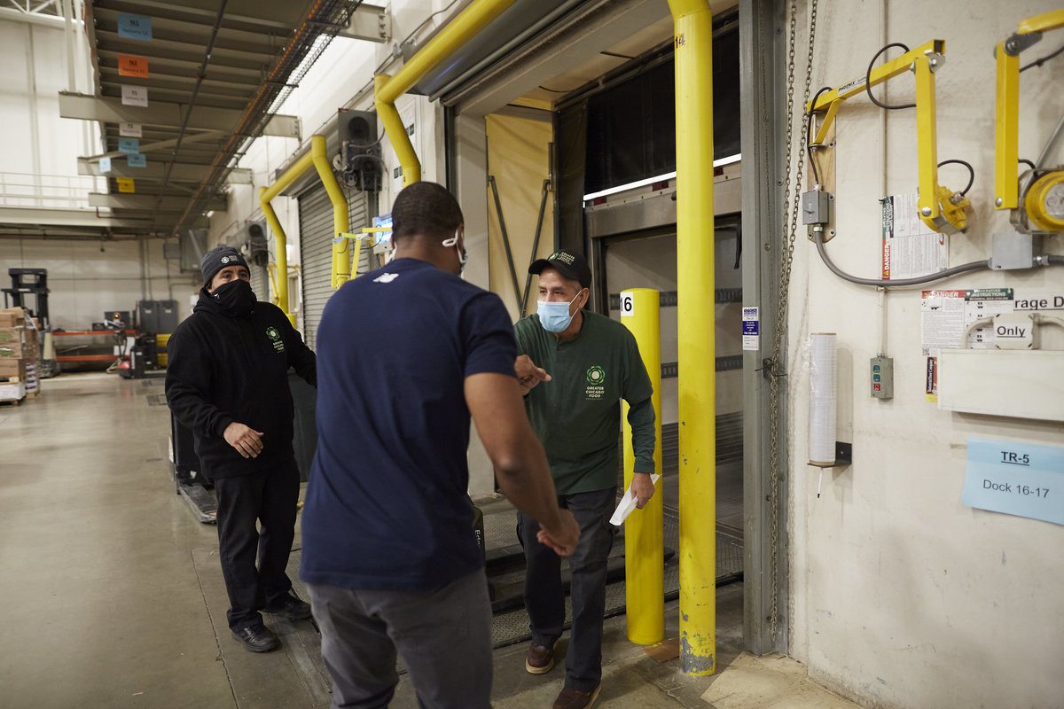 cgrand3's tweet photo. This #Thanksgiving we’re thankful for Grand Giving’s generous supporters. 

Thanks to you, the @FoodDepository and @ILFoodbank can provide food and hope for our neighbors in need. 

Less than one week left to donate. Visit https://t.co/rsyh2maGV1 to see how you can help! https://t.co/k4P9AG3HVp