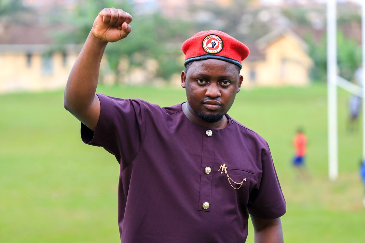 nnoryne55's tweet photo. GOLIATH  &amp; DAVID
#Simeo with his experience &amp; sharp shooters was REJECTED 
@kabuyefrankk young &amp; new found FAVOUR before the voters.
Dear #Frank don't accept this #greedy, #selfish, bully to humiliate you. Serve kassanda from the bottom  upwards  to the best of yr ability. https://t.co/5PFEGQ0xer