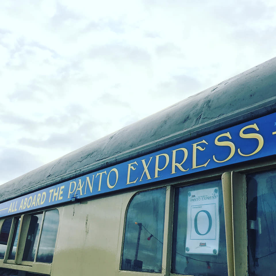 ivisitengland's tweet photo. All aboard the Panto express for a magical experience with all the family at @bucksrailcentre. Click below to find out more:
https://t.co/phsAgelow2
#ivisitengland #pantoexpress #buckinghamshire #santa https://t.co/ShbkKNNjhK