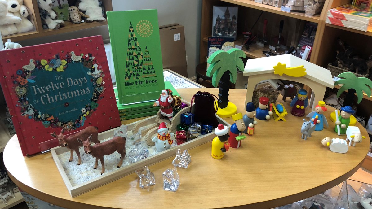 EarlyExcellence's tweet photo. We're busy getting the National Centre ready for the festive season! 
With a range of seasonal resources on display, now is the perfect time to pay us a visit to explore the resource centre and be inspired by our interactive classroom environments.
https://t.co/l2eioLuIQ7 https://t.co/BHHoQP1t17