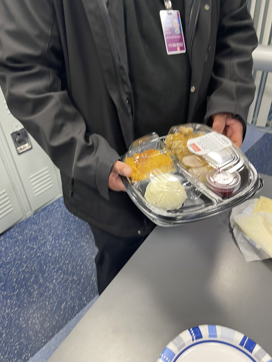 Vito Randazzo (@vrandazzo) on Twitter photo Happy Thanksgiving 🦃from team STL. Thank you United for todays meals. #beingunited <a href="/weareunited/">We Are United</a> <a href="/Brodt4Mike/">Mike Weisbrodt</a> <a href="/scarnes1978/">Sean Carnes</a> <a href="/LouFarinaccio/">Lou Farinaccio</a> Happy Thanksgiving 🦃from team STL. Thank you United for todays meals. #beingunited <a href="/weareunited/">We Are United</a> <a href="/Brodt4Mike/">Mike Weisbrodt</a> <a href="/scarnes1978/">Sean Carnes</a> <a href="/LouFarinaccio/">Lou Farinaccio</a>