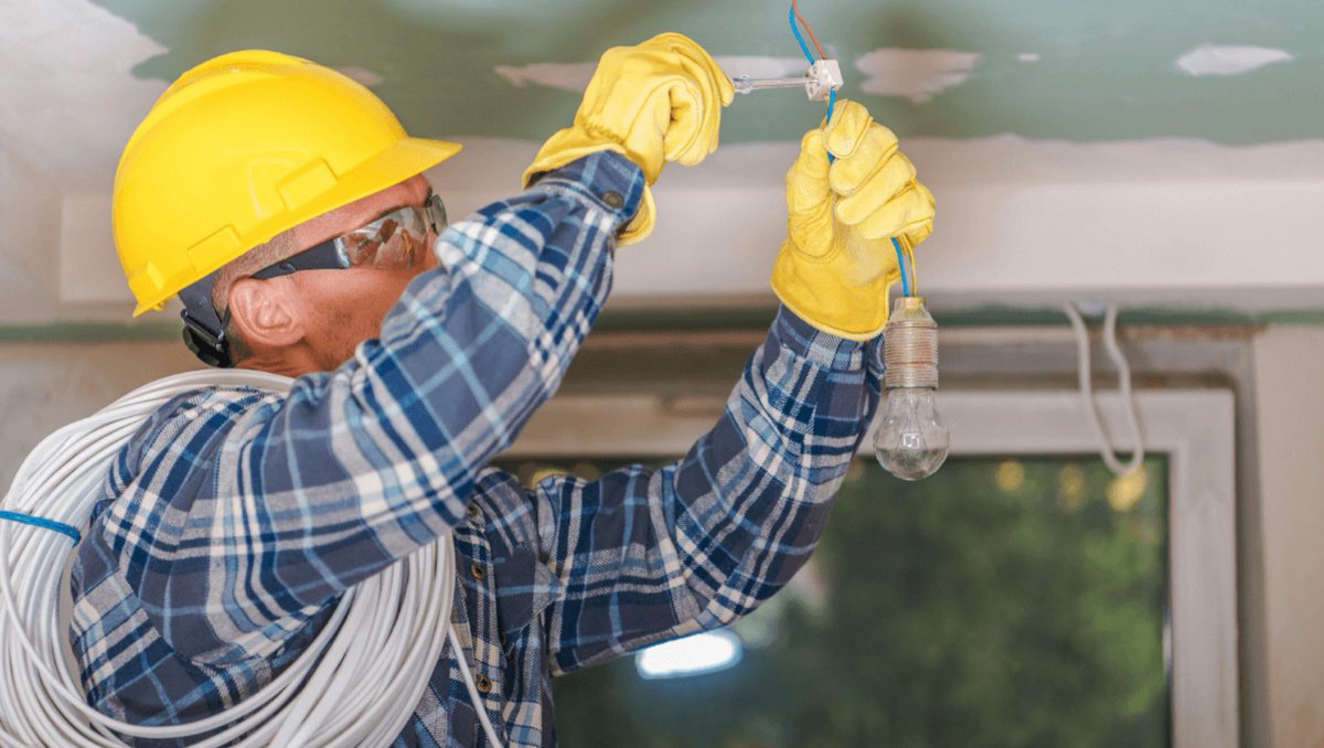 Crown Quotes provides certified electricians only. 
crownquotes.co.uk 
☎️0203 432 3835 
#electrician #electricalservices #property #propertymaintainanace