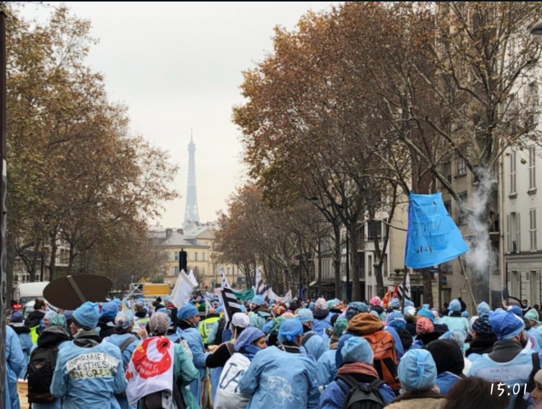 BretagneIade's tweet photo. Nombreux sont les #infirmiersAnesthésistes venus défendre leur profession à @Paris pour #unStatutAdapté. @olivierveran quand entendrez vous notre mécontentement!?
@OuestFrance @TF1 @francetv @M6 @Qofficiel @BFMTV @Qofficiel @LCP https://t.co/wGfKZgdCCk