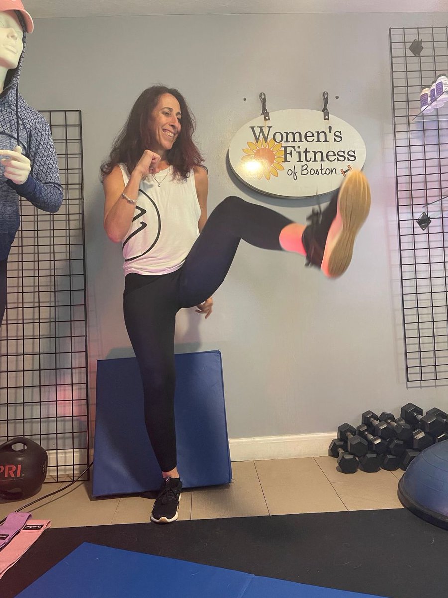 FREE Friday Class <a href="/12/">$</a> Happy Thanksgiving! Join me this Friday for a quick workout between your online shopping and release  Any level welcome, Happy Thanksgiving to all. Hope to see you soon! #gratefulforsoverymuch #familyfirst #tabataisawesome - mailchi.mp/56a1d07e1b51/h…