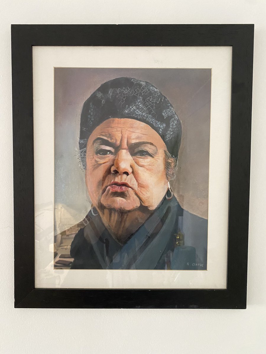 n_embo's tweet photo. Bought this Roy Clarke painting @artwalkwake last night. Admired it for ages! Know it’s not to everyone’s taste - esp if no idea who it is - but I love it! Looking at her miserable face every morning will be a fab way to make me smile &amp; be thankful! Cheers #EnaSharples @itvcorrie https://t.co/2o0bsOSazd