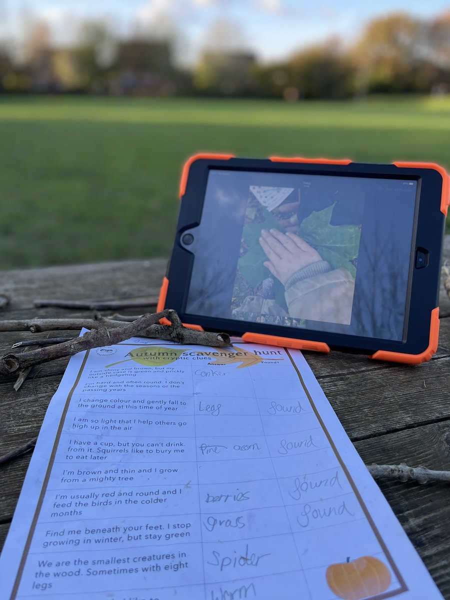 Having a hunt for Autumn @ChilternSch for outdoor learning this week <a href="/ChilternOutdoor/">Outdoor Learning</a>