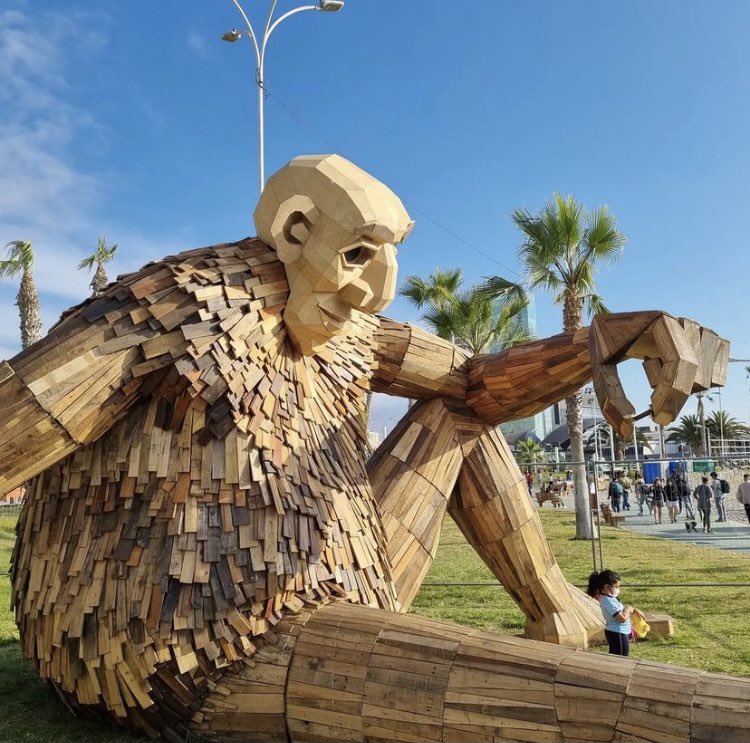 anabalon_cas's tweet photo. Querido #Iquique. En el día de tu cumpleaños 142, te damos las gracias por recibirnos con el @HechoenCasaFest @entel Vivimos con ustedes una semana inolvidable!! Iquique tierra de campeones y desde hoy del #PatodeHule #Troll, #Caracoles #Huevos y #RobotGigante #GraciasTotales https://t.co/U3ByLOvhz9