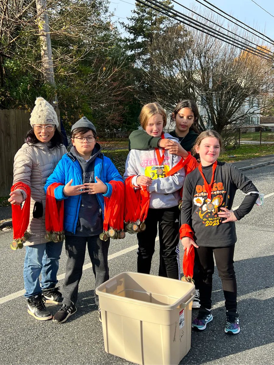 DelcoTurkeyTrot's tweet photo. #delcoTT2021 ready and waiting for the finishers! https://t.co/GJO7Npvjar