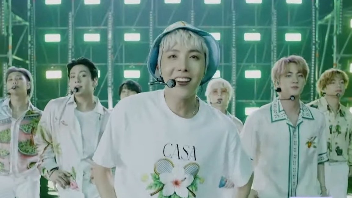 HOW DO THEY JUST KEEP GETTING MORE BEAUTIFUL
