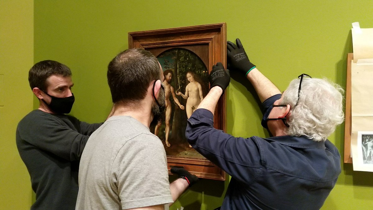 RestauraThyssen's tweet photo. Nuestras obras de Durero y Gossaert, han viajado a la @NationalGallery de #Londres para participar en la expo "Dürer's Journeys: Travels of a Renaissance #Artist".
Aquí podéis ver la revisión de la obra "Jesús entre los doctores" tras el viaje y el colgado de las pinturas en sala https://t.co/50PgdCy7h6