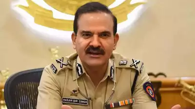 TimesNow's tweet photo. #NewsAlert | #VasooligateDisclosure: Ex-Mumbai CP Param Bir Singh leaves the Crime Branch office after being questioned for nearly 7 hours.
'Joined probe as per SC order. Ready to cooperate, have faith in courts', says Param Bir Singh. https://t.co/cufEpot91i