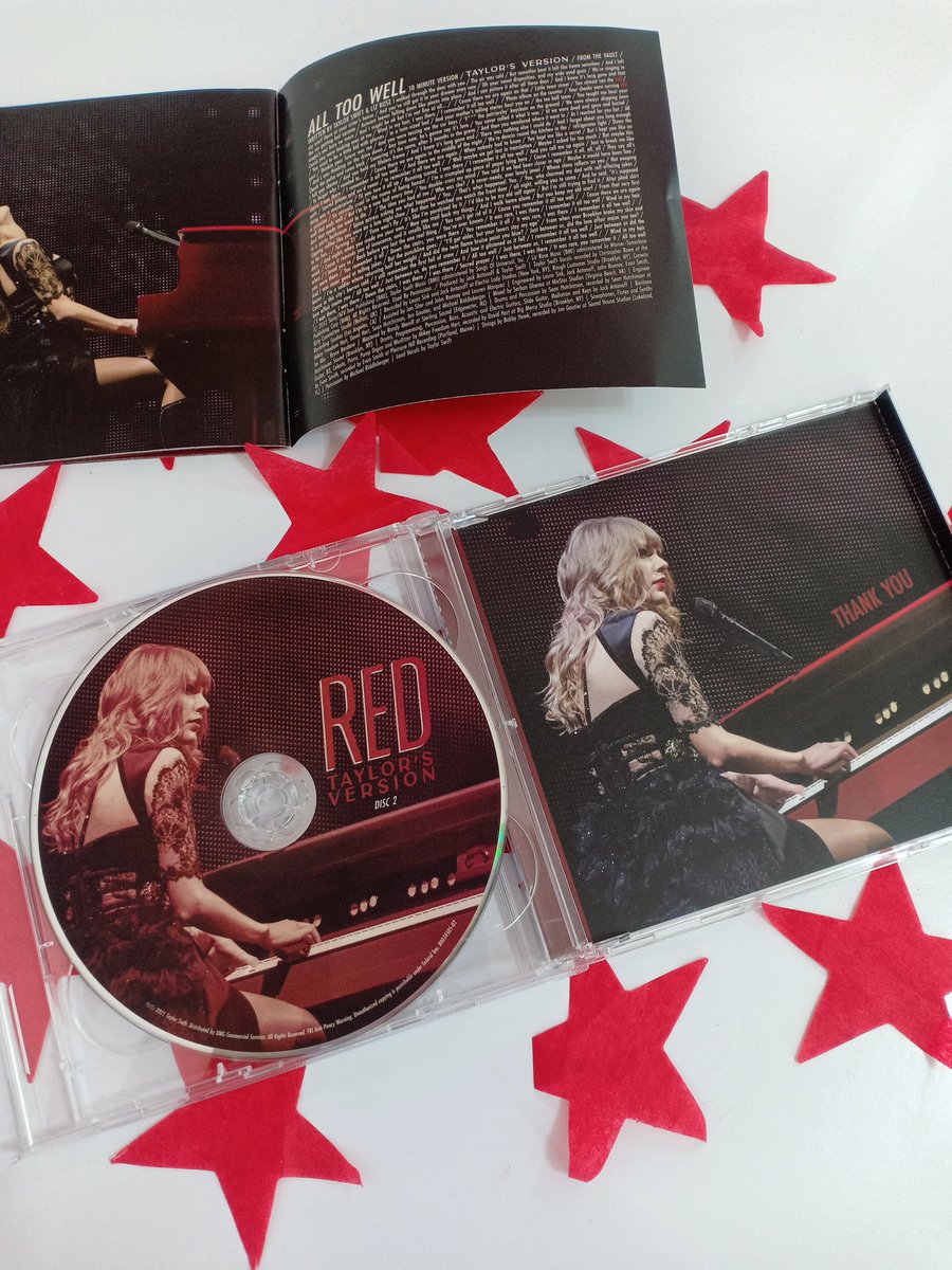 Kevs__13's tweet photo. [cries in country]

She's finally here and im not crying 😭😭😭

This was a dream came true and i am happy,free, confused where am i going to play this lol!

@taylorswift13 
@taylornation13 

🧣🧣🧣🧣 
#RedTaylorsVersion 
#TaylorSwift 
#AllTooWellTaylorsVersion 
🇵🇭🇵🇭🇵🇭 https://t.co/VSzMzhSbPq