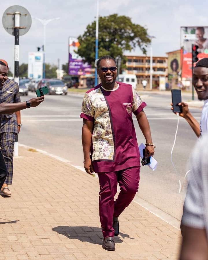 Nanakesse24's tweet photo. The man for the people. I salute you Capo✌🏾 #MrTourism #Kayatoursghana #KayaManagementServices #Bayslodge #KayaMassage #TheMarketer #KingOfLPM https://t.co/RPN8ma3fJT