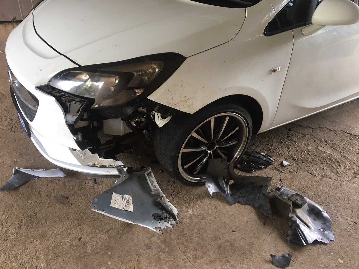 MakukuleZamo's tweet photo. If you are going to have dogs keep them in your own yard. Someone’s dog ate my car. Every time I look at it I wanna cry 😭 https://t.co/tIayN5Ijzl
