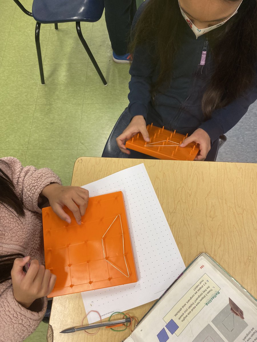 dreap31's tweet photo. 2D geometry with geoboards. @TCDSB @olftcdsb #grade4life #mathfun https://t.co/9BP7U8le96