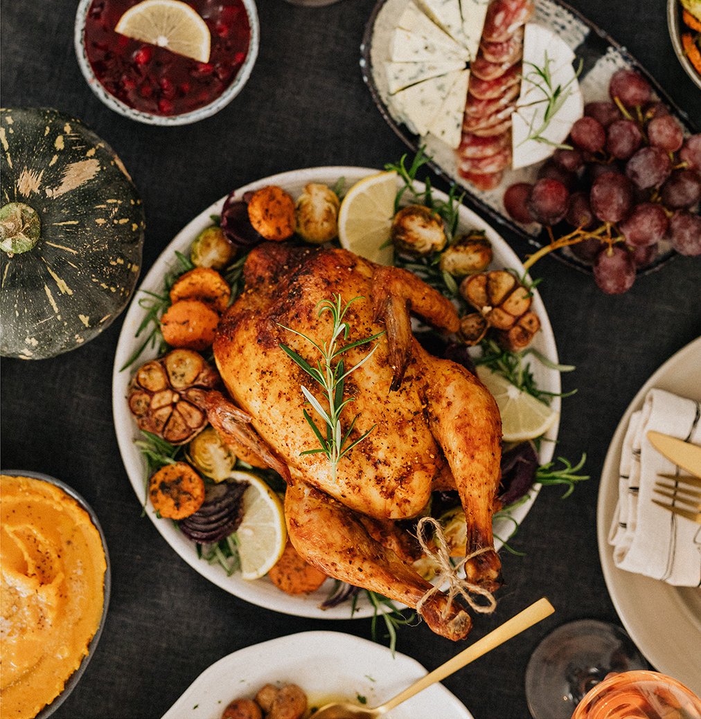 Dineable's tweet photo. Happy Turkey Day! Are you team parade or football on Thanksgiving? 

https://t.co/88U6TX0tiX https://t.co/xiIYCNL87W