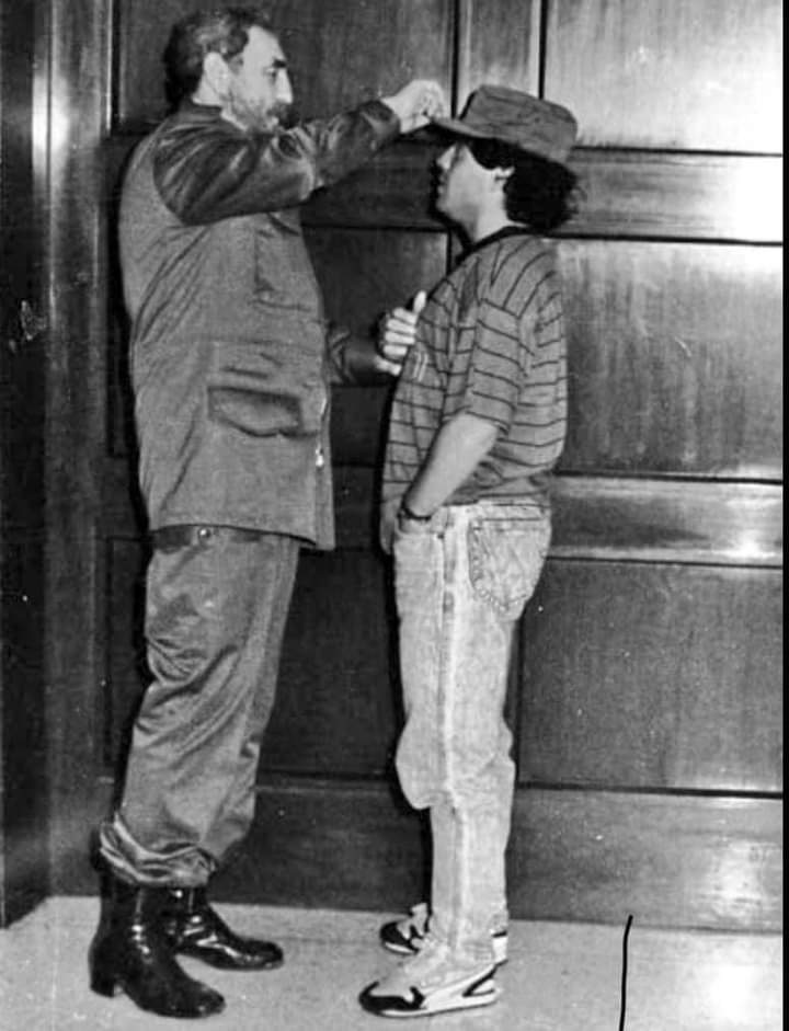 Las Leyendas nunca mueren.

Su legado vive en nuestros corazones revolucionarios
#SoberaniaEnMiTierra #FidelPorSiempre #FidelVive
<a href="/ElCuerv0Nica/">EL CUERVO 🇳🇮</a> <a href="/DrSuazo915/">𝙎𝙪𝙖𝙯𝙤 ☭✊🏻🇵🇸</a> <a href="/BERINGESQUIVEL/">Bering Esquivel</a> <a href="/WALTERMALTA/">Walter Malta</a> @BrownSugarNic