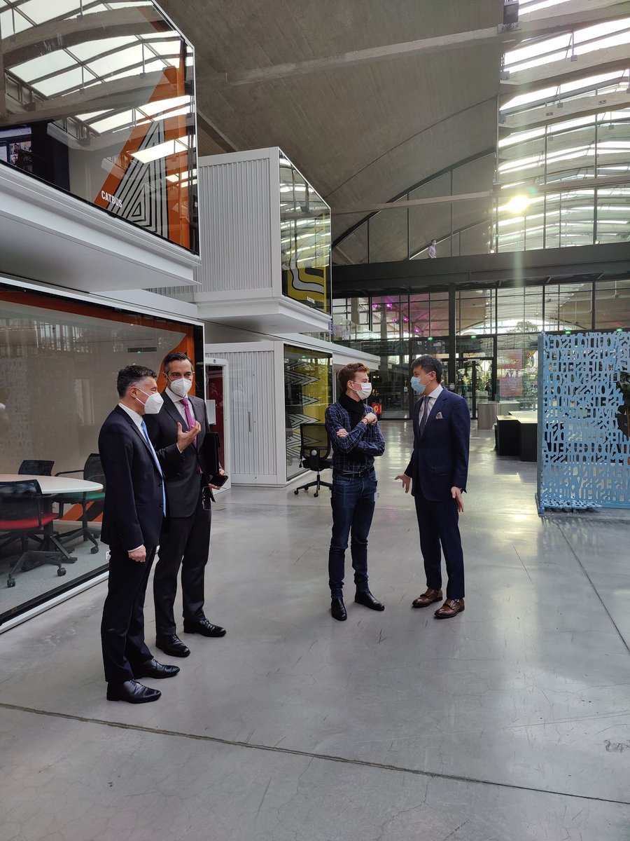 INPIFrance's tweet photo. 🌎 Daren Tang, DG de la @WIPO, nous fait l'honneur de sa présence pour les #TrophéesINPI🏆
 
Mais avant de lui faire découvrir nos lauréats 2021 ce soir, il visite @joinstationf, @LaFrenchTech et les #startups 🇫🇷 accompagnées par l'INPI en #PI comme @Traace_climate. https://t.co/Y9FTM6n36Y