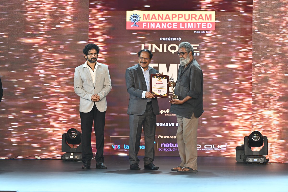pegasus_event's tweet photo. FMB Award - FILM, MEDIA, BUSINESS AWARD
15th Manappuram Minnalai Film TV Awards
Media Excellence Award: Bright Sam Robins (Jeevan TV)
#ManappuramFinanceLtd #dque #pegasusglobal #pegasusevents #minnalai #fmbaward #filmaward #JeevanTV #brightsam #mediaaward #mediaexcellenceaward https://t.co/pgBnKsZiBO