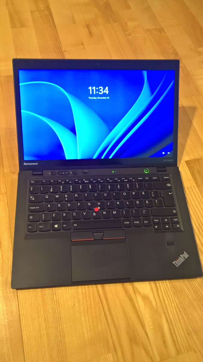 WZorNET's tweet photo. 🦃#ThinkPadThursday, 👨💻my first #Ultrabook👉 1st Gen @LenovoThinkPad X1 Carbon Touch (2012)
📋TYPE 3460👉 https://t.co/WLNbfkd6fK
✔️Intel Core i7-3667U
✔️1x8GB DDR3-1333
✔️180GB SSD Intel FDE
✔️14.0" Premium HD+ (1600x900) anti-glare MultiTouch
✔️Win 7/8 Pro DPK
🔴#TrackPointCaps https://t.co/hQdgIK51EU