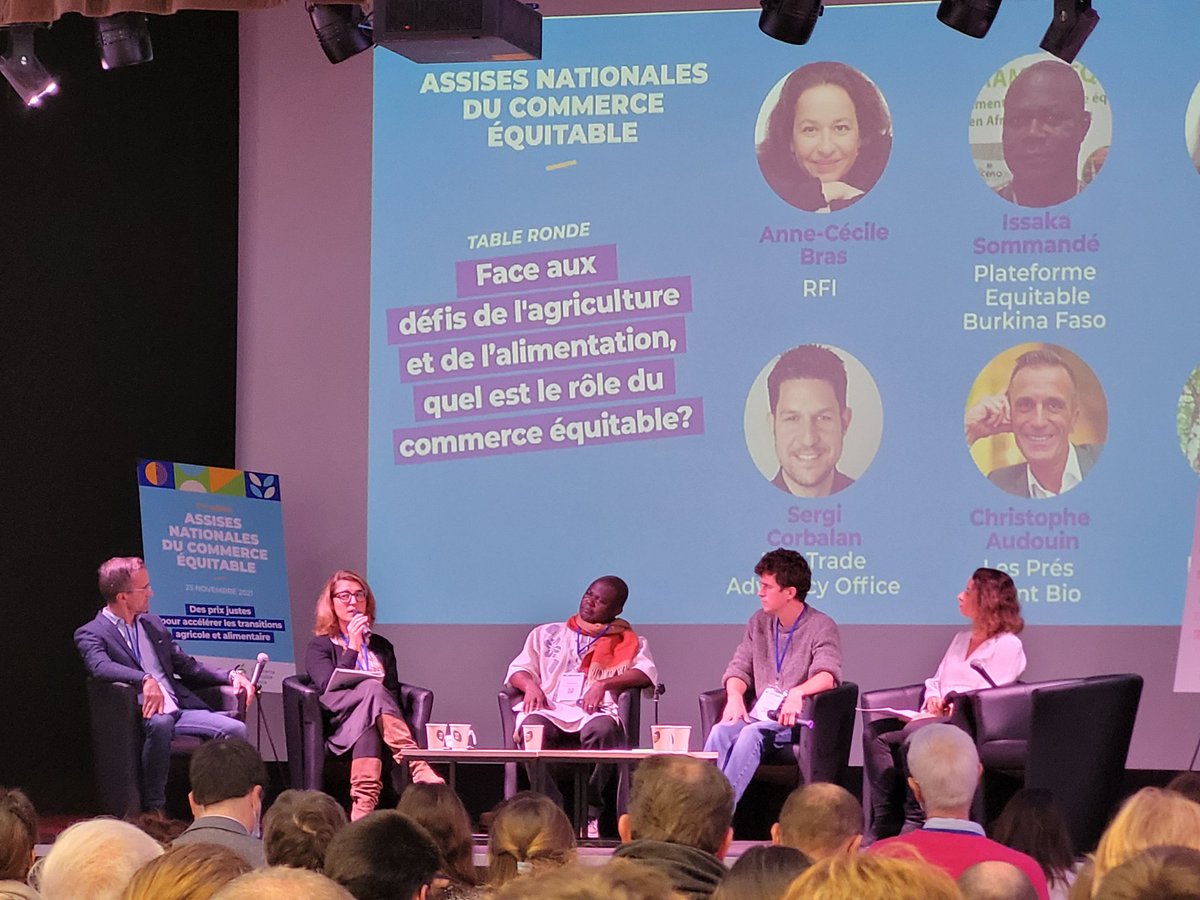 juliaeven_art's tweet photo. "Il faut passer d'une logique de niche à une logique de mainstream" concernant le #commerceequitable et la #bio.
@KarineViel @Monoprix @EquitableFrance https://t.co/E02Q6SoF0e