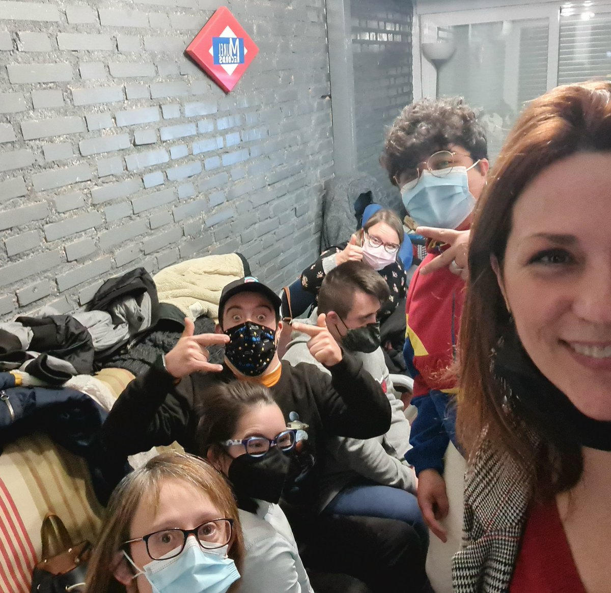 NataliaSimonM's tweet photo. Estamos preparando un proyecto chulo, emotivo y por la igualdad!! @Despistaos
@imujerclm @DownClm @BorjaMurel @senipaifos @Mdfmartin https://t.co/VDWseeFOVY https://t.co/SjvjtCJjHy