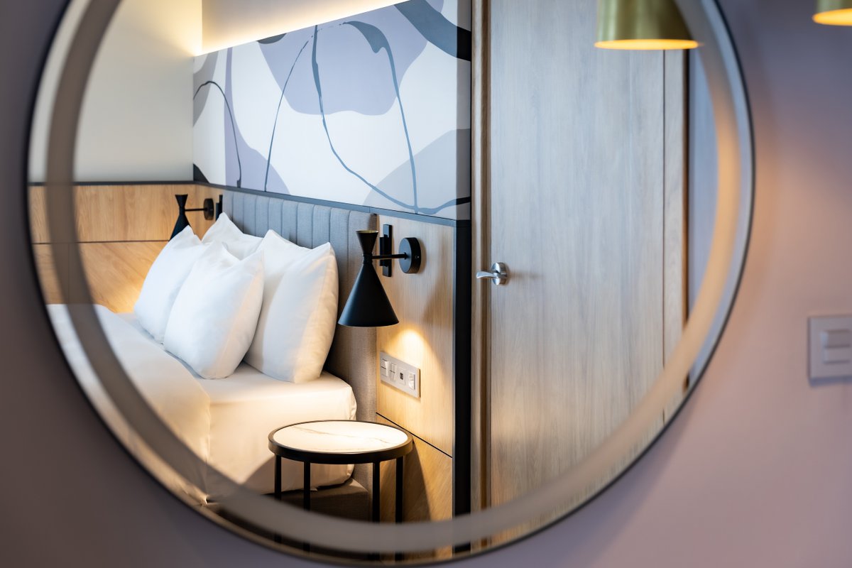 RadissonHotels's tweet image. Welcome to @Radisson Gorizont Rostov-on-Don! Expanding our presence in #Russia to 43 hotels, our newest addition will feature modern Scandinavian style and a convenient location close to the historic city center.

Explore more: bit.ly/3cNRr7e
#RadissonHotels #Radisson