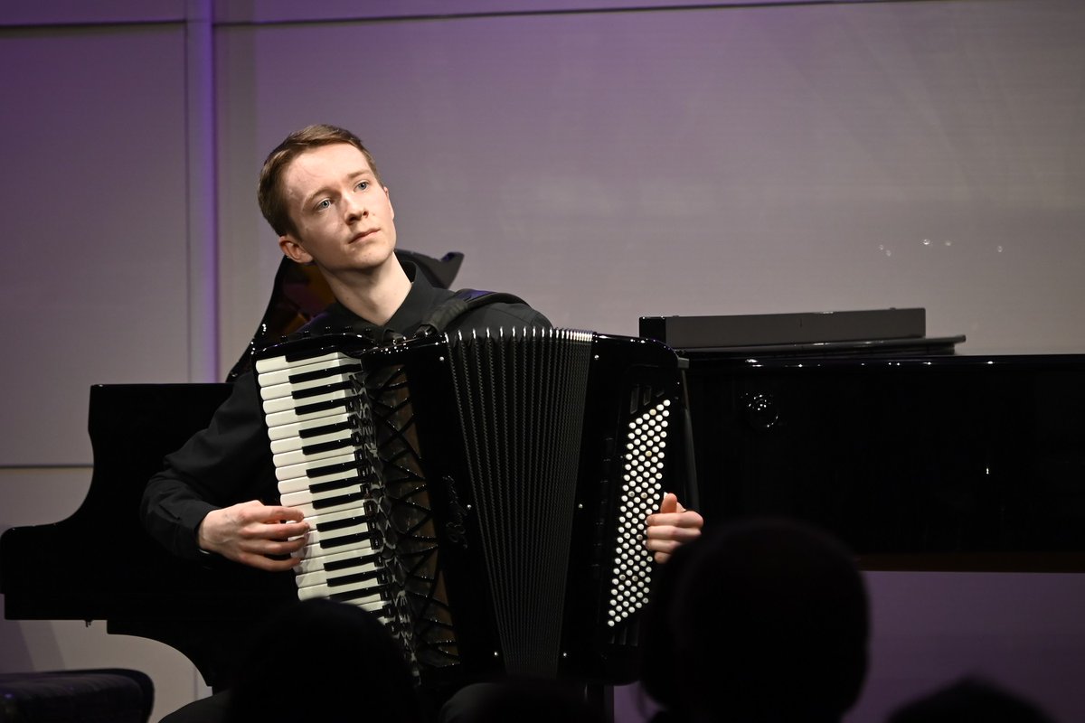 rosl1910's tweet image. Last night, accordionist Ryan Corbett took victory in the 2021 Annual Music Competition Gold Medal Final, and with it, claimed £20,000 in prize money. Congratulations! 

bit.ly/3FQqCMl

#ROSLAMC #ClassicalMusic #Competition