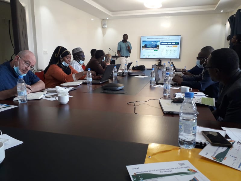 FranceoSenegal's tweet photo. #formationagricole 👩🏽🎓👨🏿🌾
COPIL2 de la plateforme #Warwi incluant la cartographie interactive de 258 dispositifs de formation et opérateurs 🇸🇳 dans le secteur agricole, une priorité au #Sénégal. https://t.co/XfxHxTV2vU