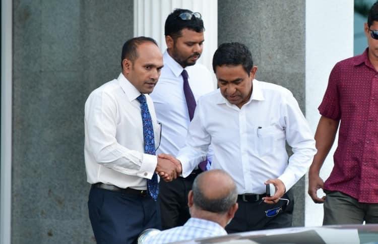 Muhmed_Ismail's tweet photo. 30 ނޮވެމްބަރ ދުވަހުގެ 8:45އަށް ރ. ޔާމީންގެ  ފަރާތުން  އިސްތިއުނާފްކޮށްފައިވާ  މައްސަލަ ސްޕްރީމް  ކޯޓްގައި ޙުކުމް  ކުރުމަށް  ތާވަލްކޮށް  ކޯޓަށްޙާޟިރުވާން  އަންގައިފި  ޑޮކްޓަރ ޖަމީލުއަށާ  ގާނޫނީ ޓީމަށް  ފުރަތަމަ  މަރުހަލާއިން ފެށިގެން ތިޔަ ކޮށްދެއްވާ  މަސައްކަތައް  ސުކުރުއަދާކުރަން https://t.co/oO0wAVEBtl