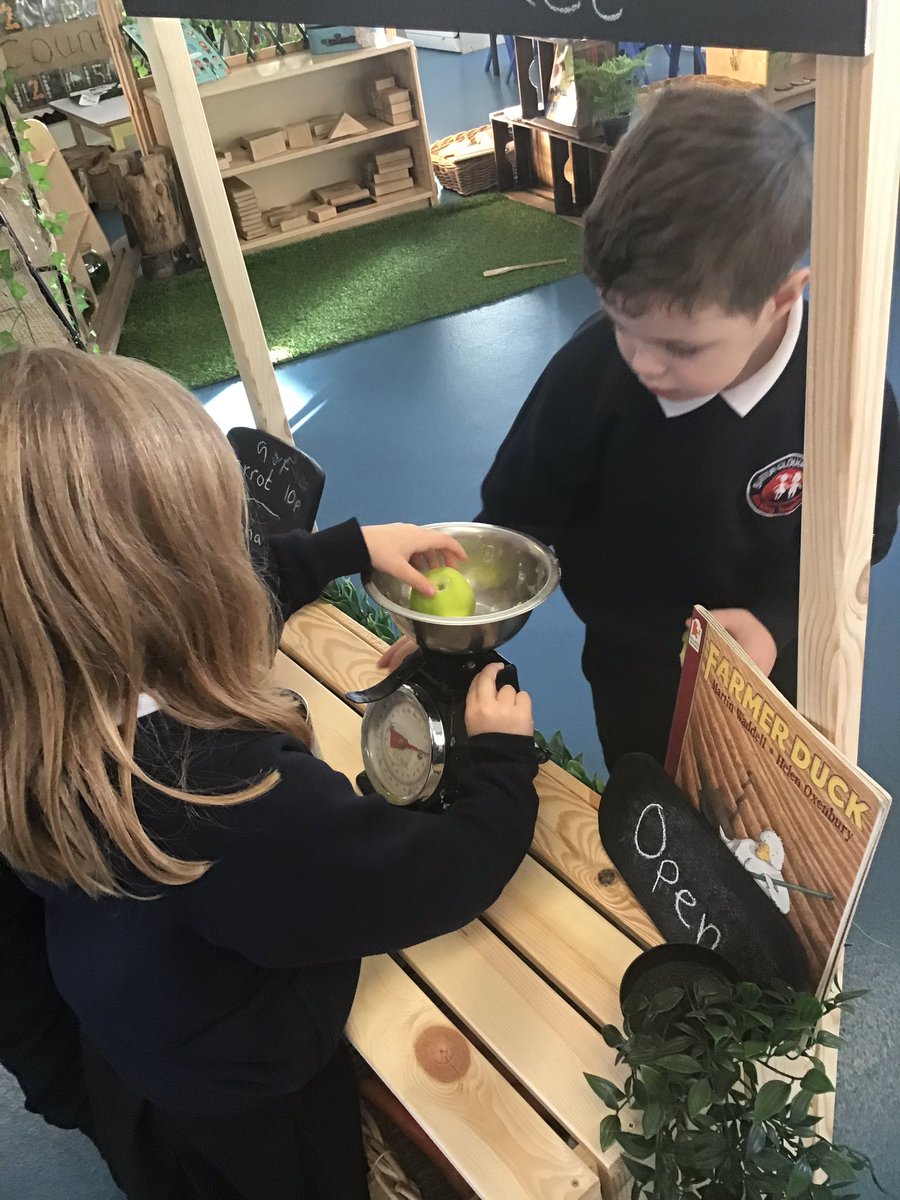 BartonCloughR's tweet photo. We our loving our new snack station! Lots of mathematical opportunities through play! #eyfs #bringingmathstolife https://t.co/rTWtGq1ez6