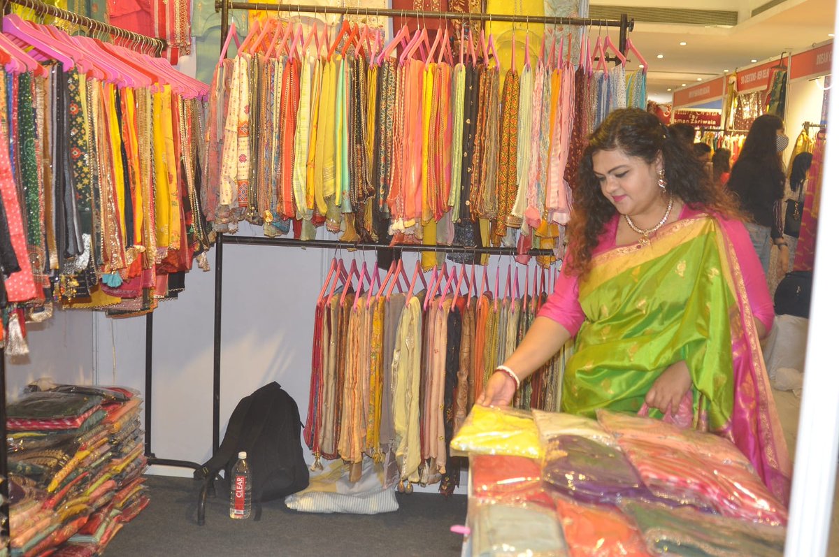 tulibanerjee_'s tweet photo. Winters and weddings go hand in hand & we love both! Don't we? But we are always short of attires to drape ourselves in during the weddings, aren't we? #Sutraa is holding a 2day wedding exhibition at The Grand Bhagvati @ SG Highway . Visit it today or tomorrow to avoid the #FOMO https://t.co/g0yiNpFEc4