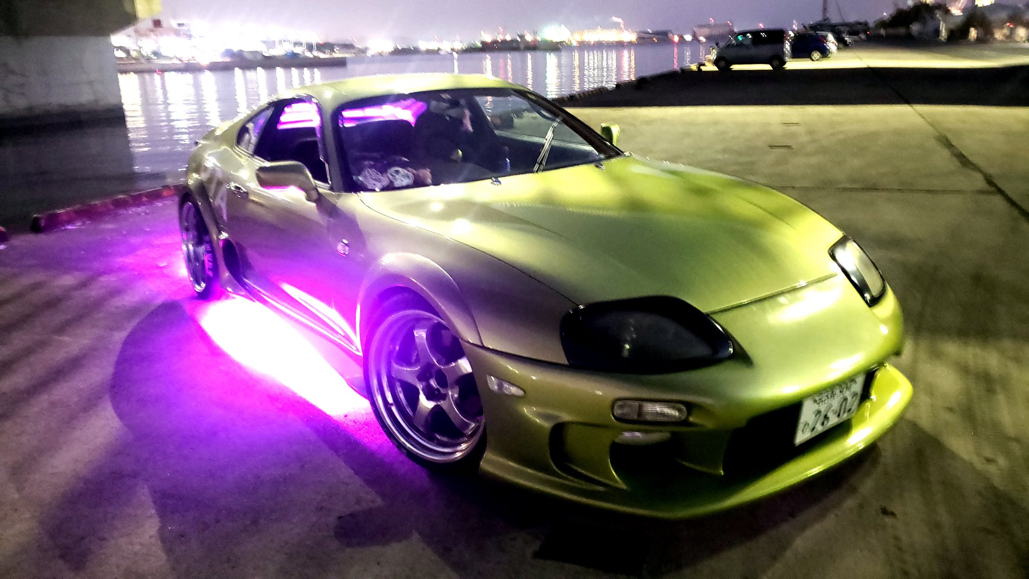 黒桃 80supra 80スープラ Supra80 Supra Toyota Toyotasupra スープラ80 愛車撮影 愛車 黄緑の車 トヨタ自動車 これがなんちゃってワイスピだ ネオンが光りすぎた スマホのクオリティ ではなく撮影の腕が悪い T Co Jgrvpqzsko